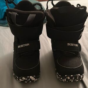 Kids Burton snowboard boots